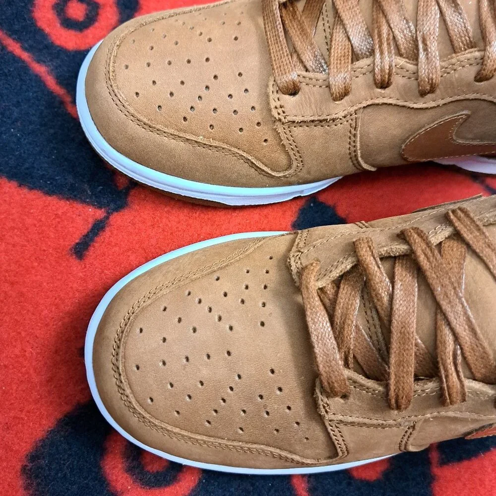 %Size 7 1/2 Women's Nike Dunk High Premium Pecan Brown White DX2044-200 A 14 - Picture 8 of 12